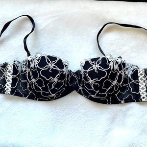Triumph Floral Lace Bra